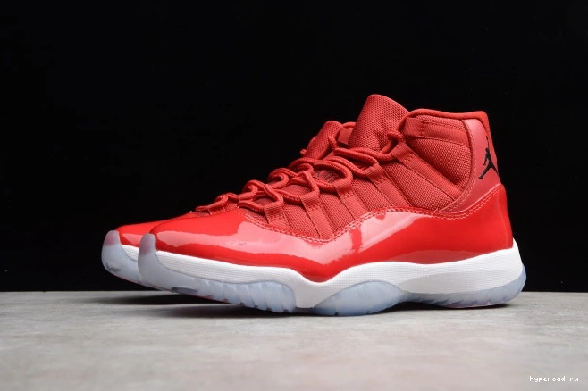11 378037-623 RetroGym Red Air Jordan 0526